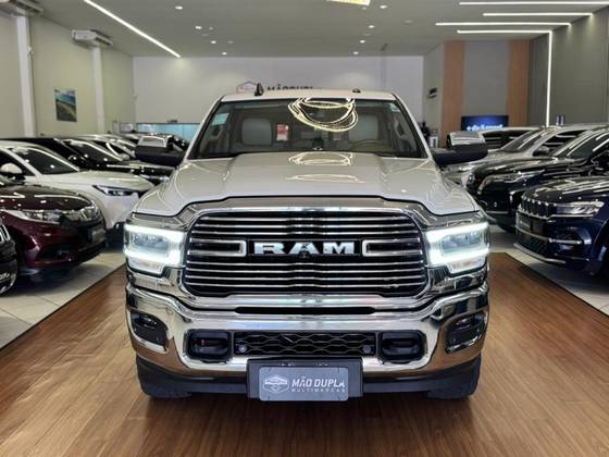 RAM 3500 6.7 I6 TURBO DIESEL LARAMIE CD 4X4 AUTOMÁTICO RAM 3500 6.7 I6 TURBO DIESEL LARAMIE CD 4X4 AUTOMÁTICO
